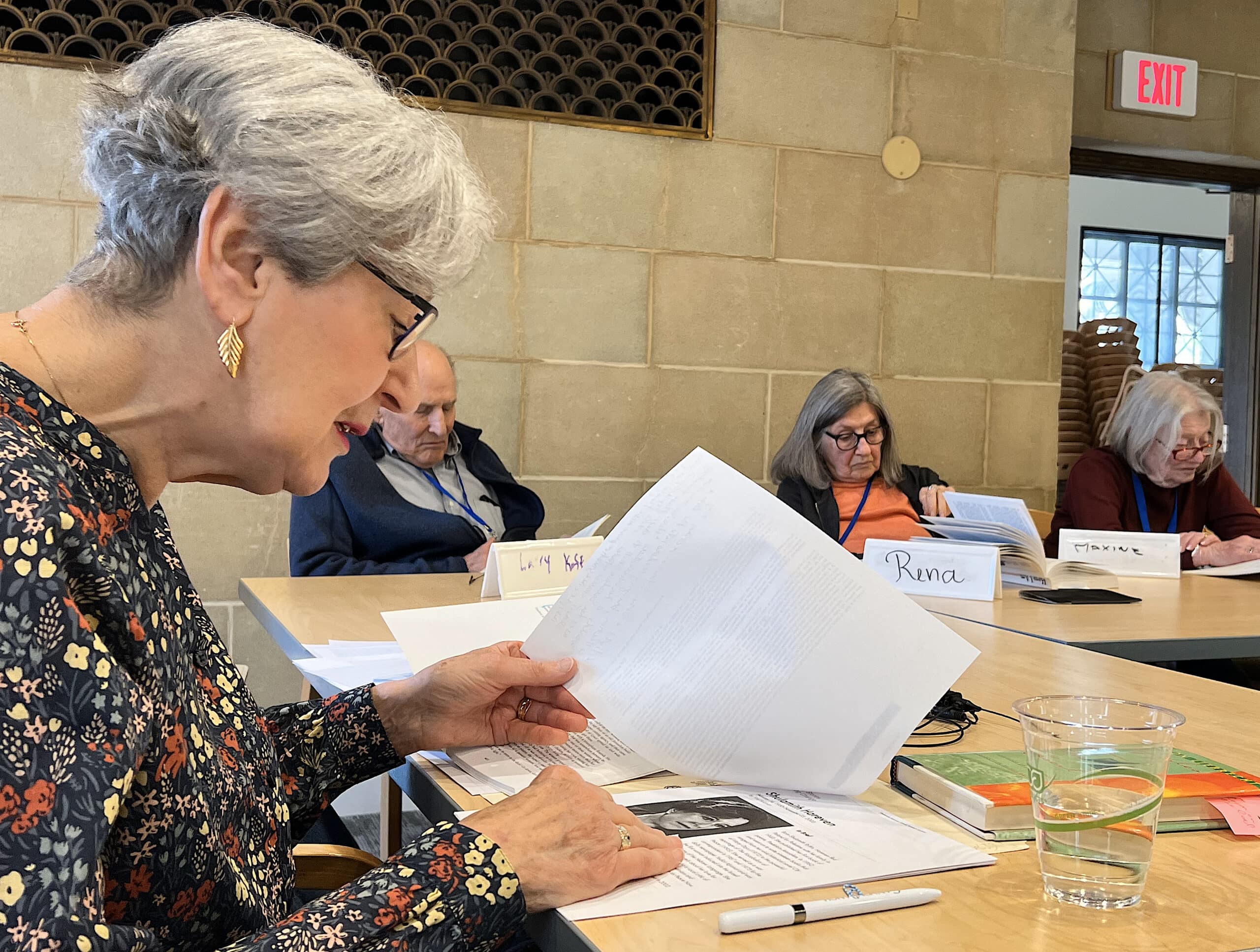 Natalie Schatz teaching a class on Jewish stories